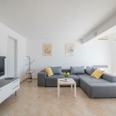 Apartment Lavanda Premantura Buitenkant foto