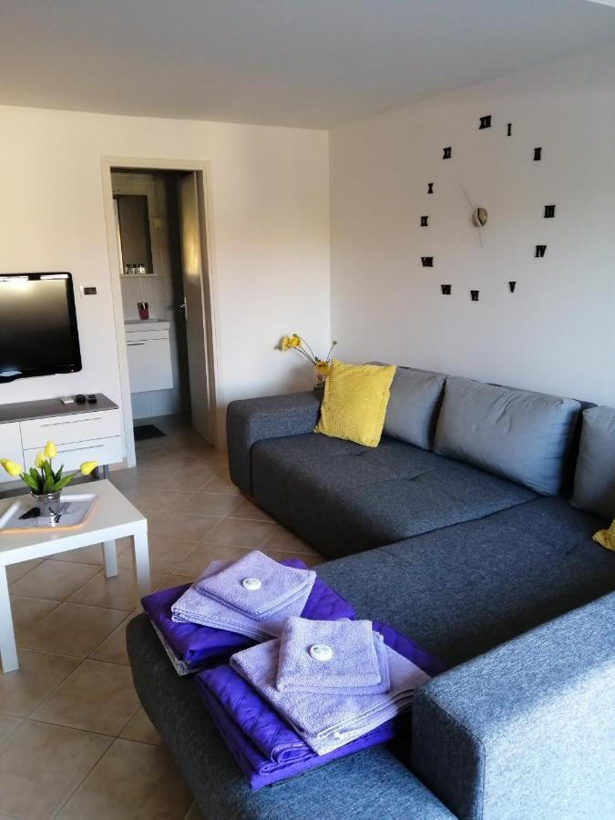Apartment Lavanda Premantura Buitenkant foto